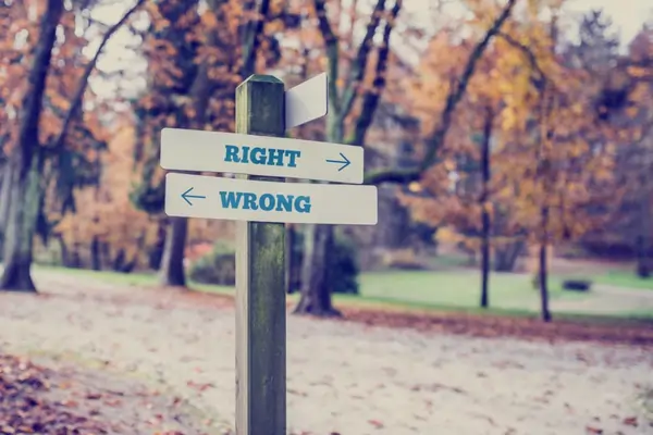 image-of-right-and-wrong-path